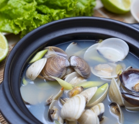 2 Gold Quán: Menu Đa Dạng Món Lẩu & Ốc Độc Đáo Hấp Dẫn Thực Khách Gia Đình