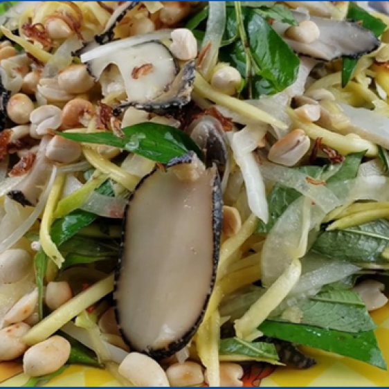 Gỏi xoài ốc giác   