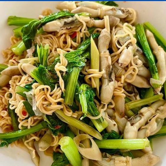 Mì xào ốc móng tay