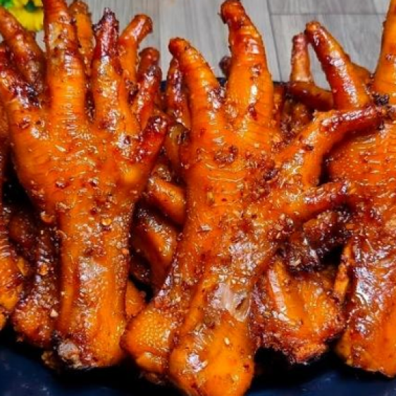 Chân gà nướng